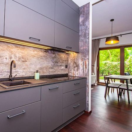 Inpoint 2-Bedrooms Apartment With Private Garden And Free Parking Krakov Exteriér fotografie