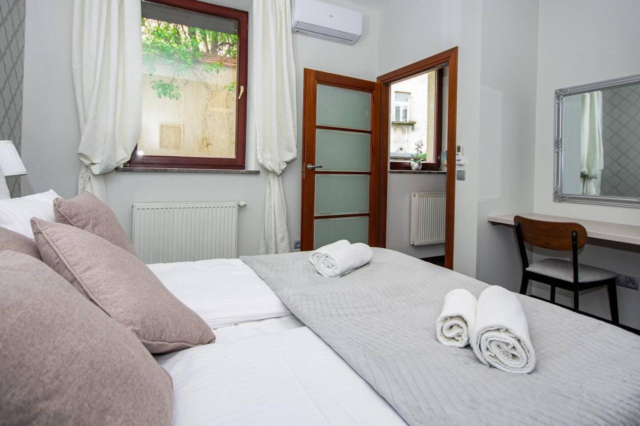 Inpoint 2-Bedrooms Apartment With Private Garden And Free Parking Krakov Exteriér fotografie